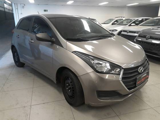 HYUNDAI HB20 1.0 COMFORT PLUS 12V FLEX 4P MANUAL